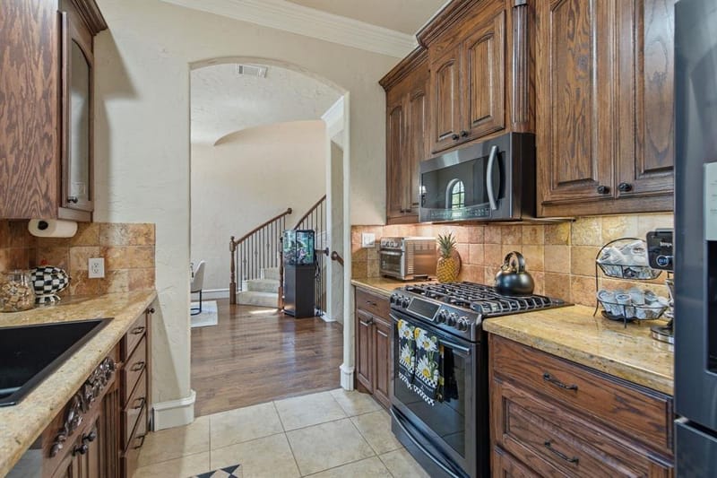 728 Rockingham Drive, Irving TX 75063 - Photo 20