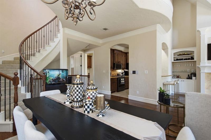 728 Rockingham Drive, Irving TX 75063 - Photo 9