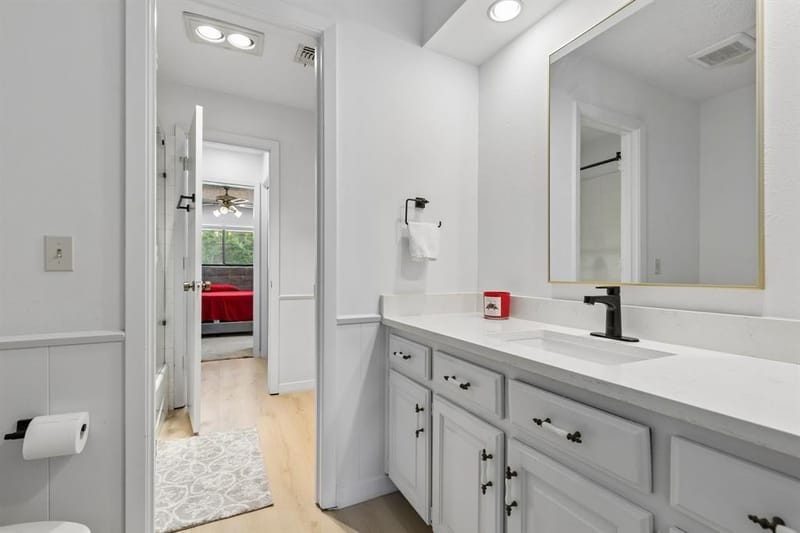 205 Balboa Street, Irving TX 75062 - Photo 23
