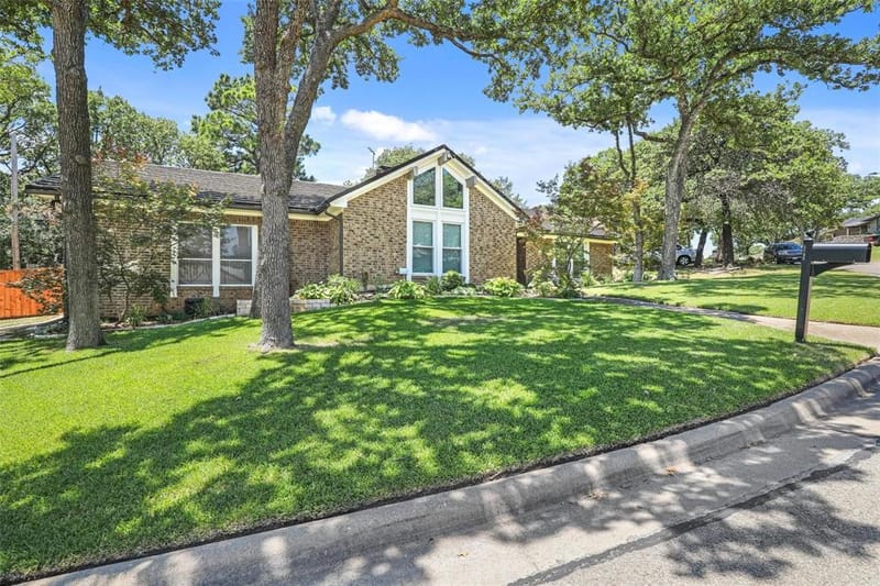 5700 Stage Line Drive, Arlington TX 76017 - Photo 2