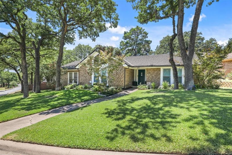 5700 Stage Line Drive, Arlington TX 76017 - Photo 3