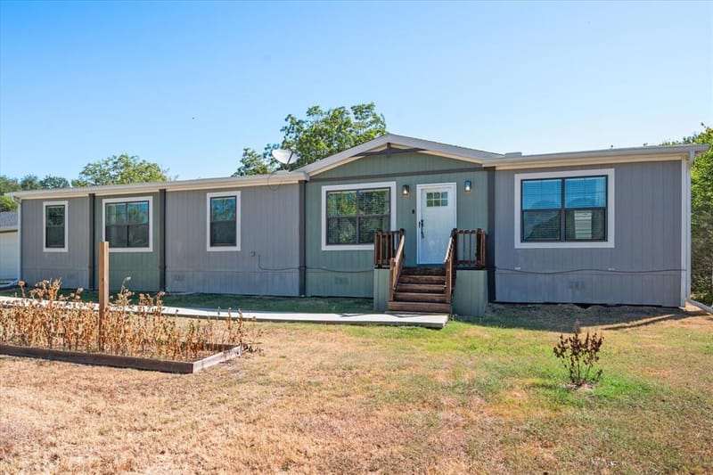 716 N Wright Avenue, Kerens TX 75144