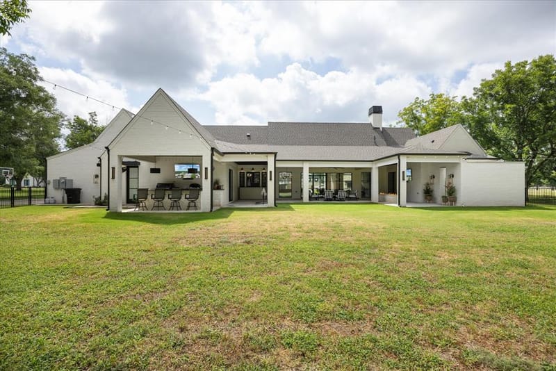 8013 W Landings Road, Granbury TX 76049 - Photo 6