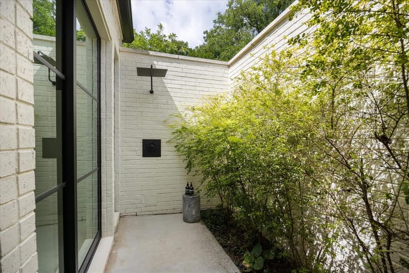 8013 W Landings Road, Granbury TX 76049 - Photo 5