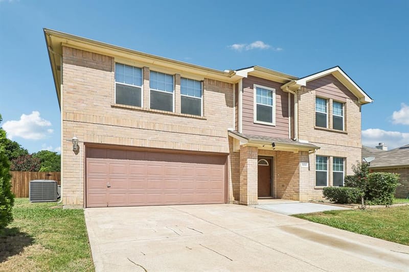 503 Angela Lane, Euless TX 76039 - Photo 2