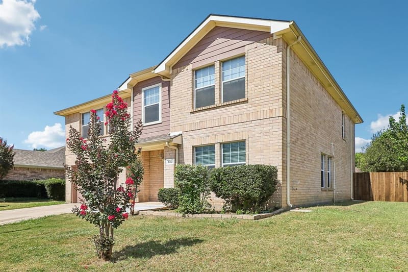 503 Angela Lane, Euless TX 76039 - Photo 3