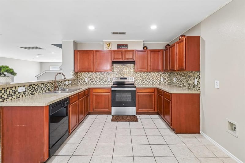 503 Angela Lane, Euless TX 76039 - Photo 10