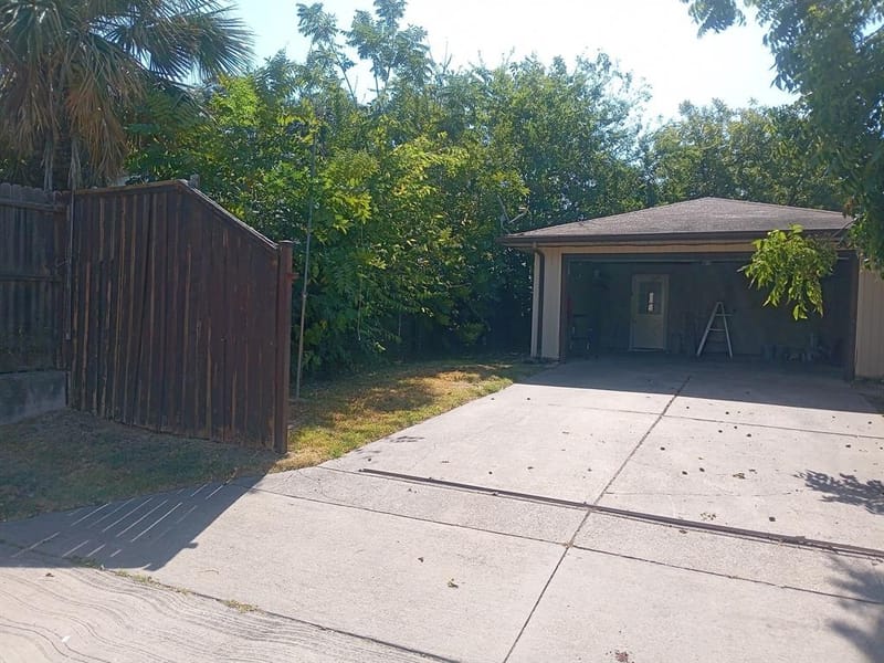 5209 Sarasota Drive, Garland TX 75043 - Photo 22