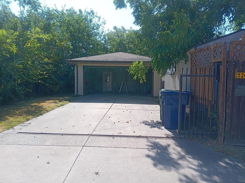 5209 Sarasota Drive, Garland TX 75043 - Photo 20