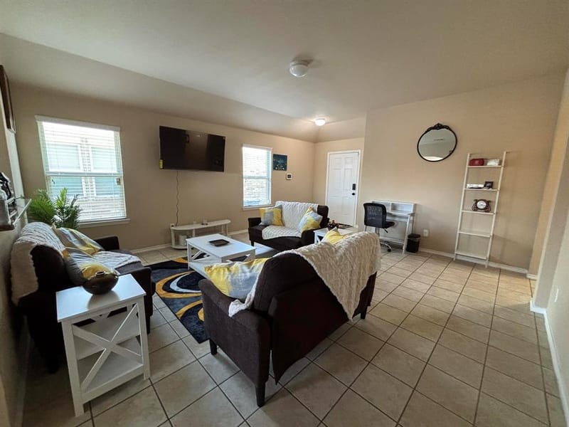 912 Platinum Drive, Princeton TX 75407 - Photo 3
