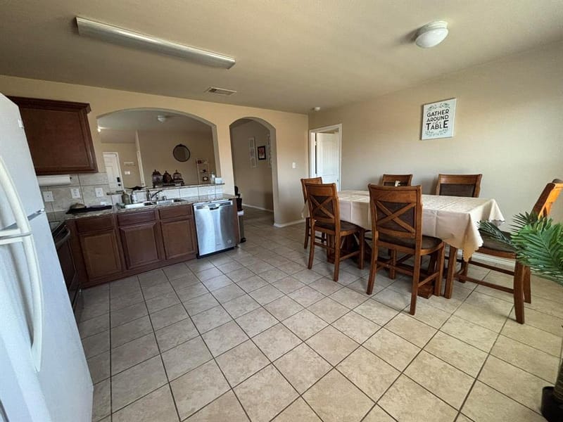 912 Platinum Drive, Princeton TX 75407 - Photo 5