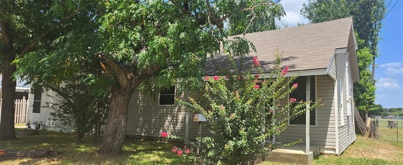 824 Carver Street, Mesquite TX 75149 - Photo 2