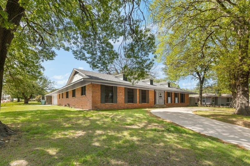 800 Western Hills Drive, Sherman TX 75092 - Photo 2
