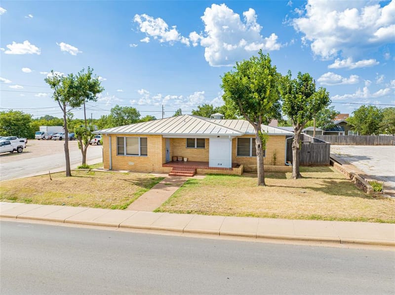 514 W Walker Street, Breckenridge TX 76424 - Photo 26