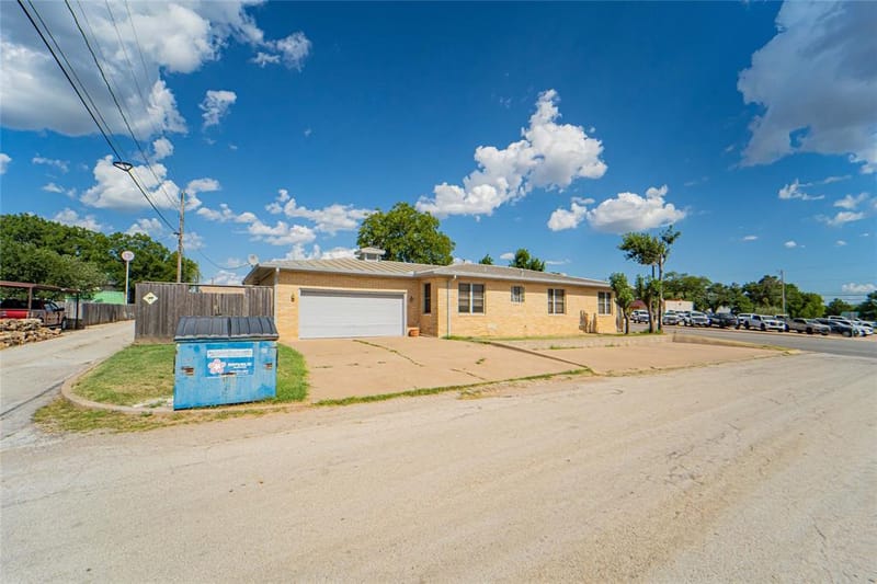 514 W Walker Street, Breckenridge TX 76424 - Photo 28
