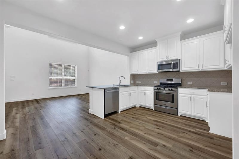 736 S Greenville Avenue, Richardson TX 75081 - Photo 16