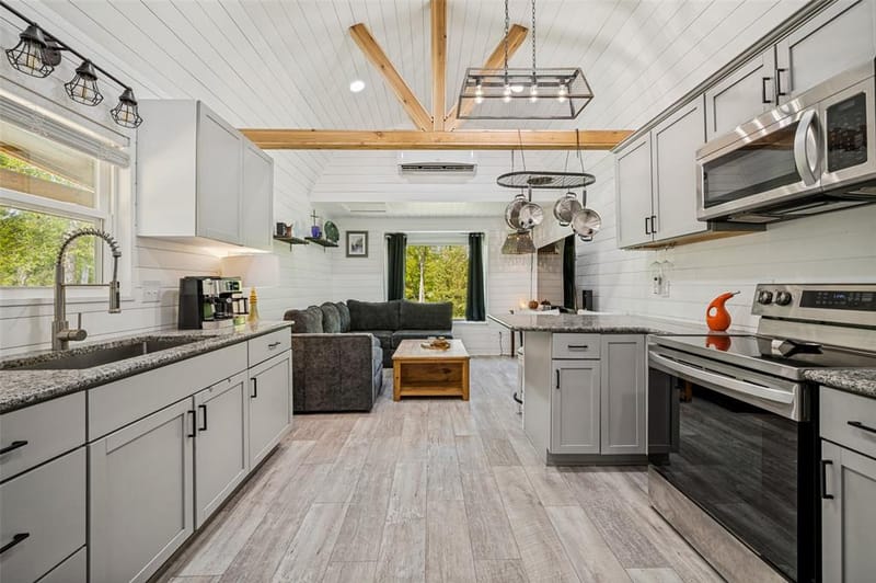 555 Yowell Hill Road, Tom Bean TX 75491 - Photo 15