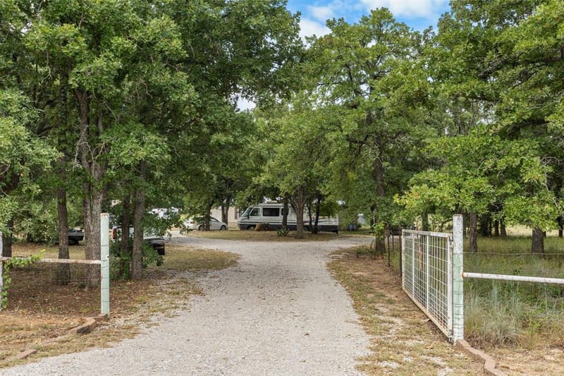 439 Slayden Drive, Sunset TX 76270 - Photo 27