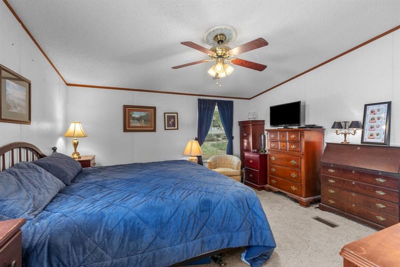 439 Slayden Drive, Sunset TX 76270 - Photo 13