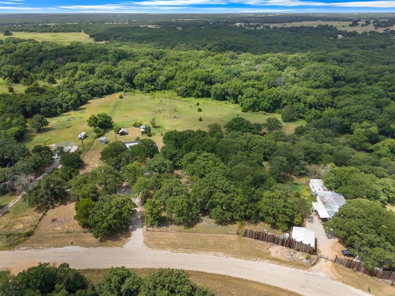 439 Slayden Drive, Sunset TX 76270 - Photo 22