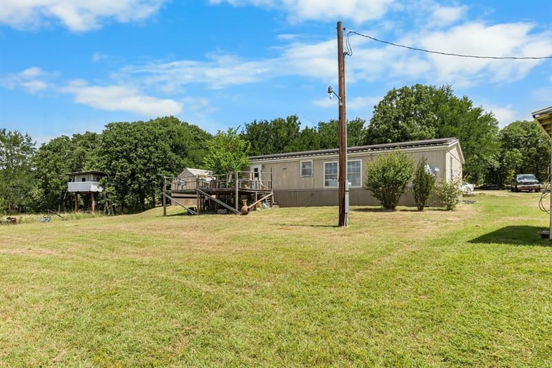 439 Slayden Drive, Sunset TX 76270 - Photo 18