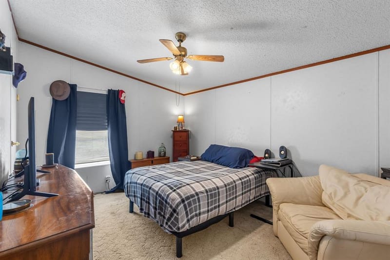 439 Slayden Drive, Sunset TX 76270 - Photo 15