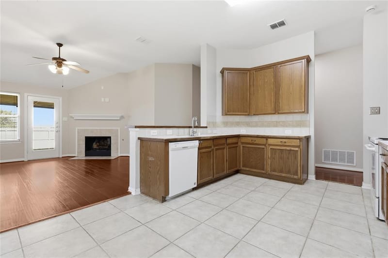 2713 Dawn Spring Drive, Little Elm TX 75068 - Photo 10