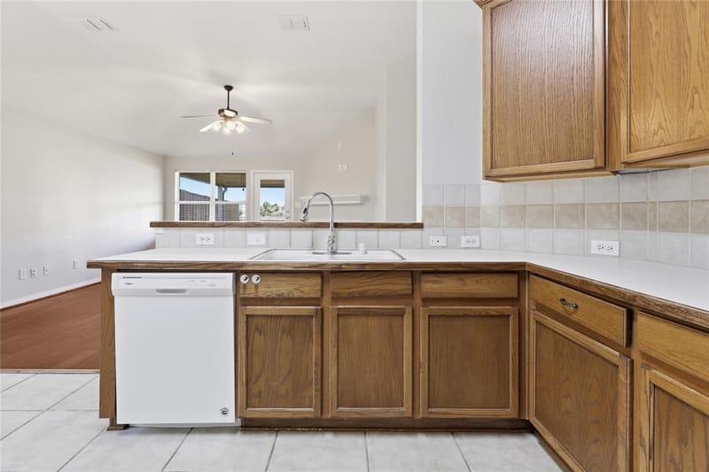 2713 Dawn Spring Drive, Little Elm TX 75068 - Photo 11