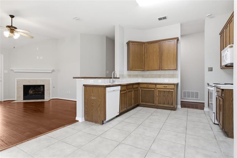 2713 Dawn Spring Drive, Little Elm TX 75068 - Photo 8
