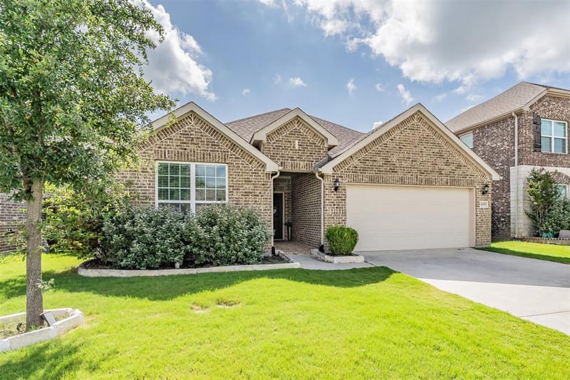 3705 Cicada Lane, Mansfield TX 76084 - Photo 3