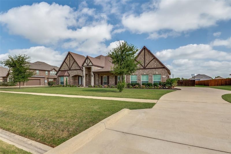 217 Castle Creek Drive, Red Oak TX 75154 - Photo 4