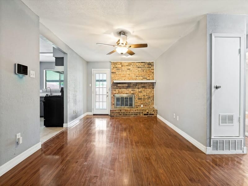 3122 Cheyenne Street, Irving TX 75062 - Photo 3