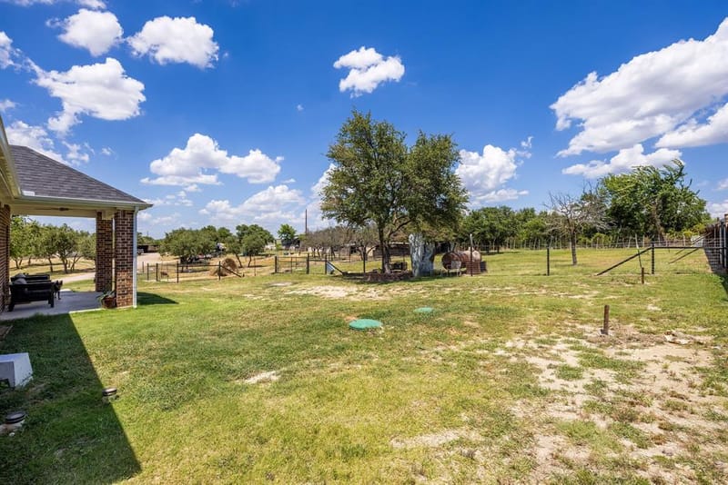 150 Browning Court, Springtown TX 76082 - Photo 29