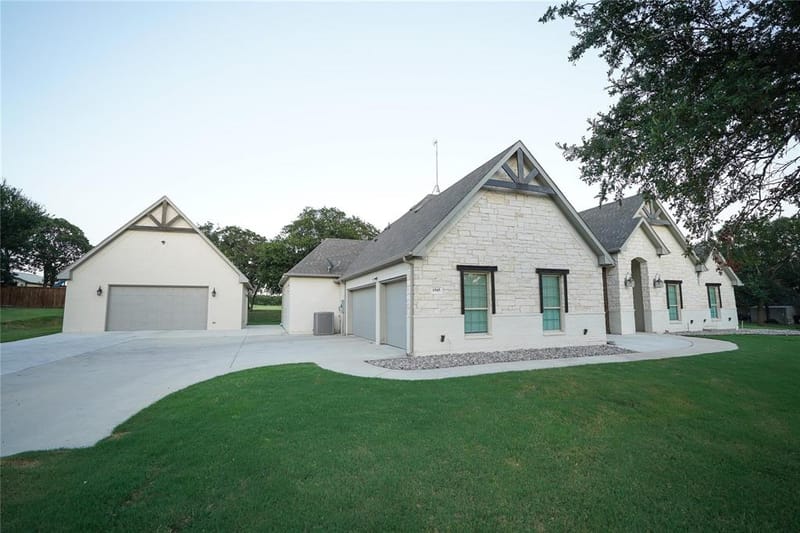 1945 County Road 1111, Decatur TX 76234 - Photo 2