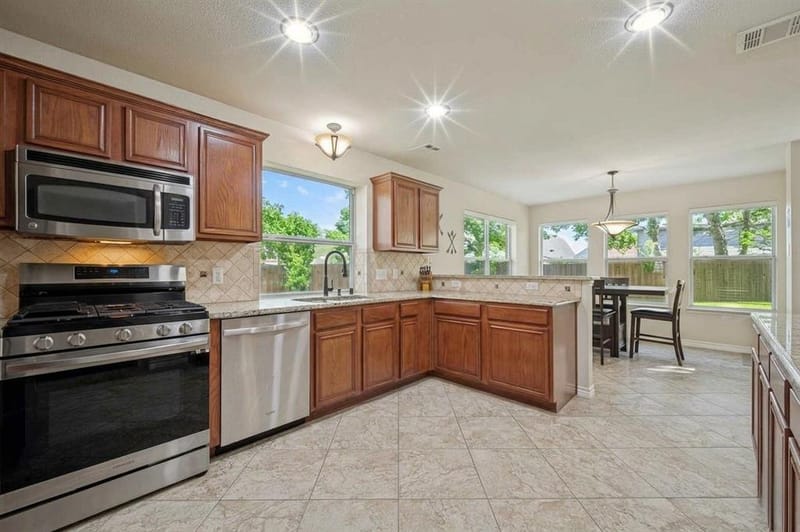 9304 Leesburg Court, McKinney TX 75071 - Photo 10