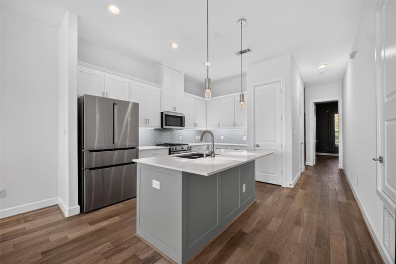 5015 Meridian Lane # 2102, Addison TX 75001 - Photo 10