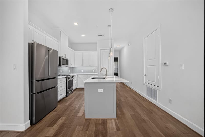 5015 Meridian Lane # 2102, Addison TX 75001 - Photo 8