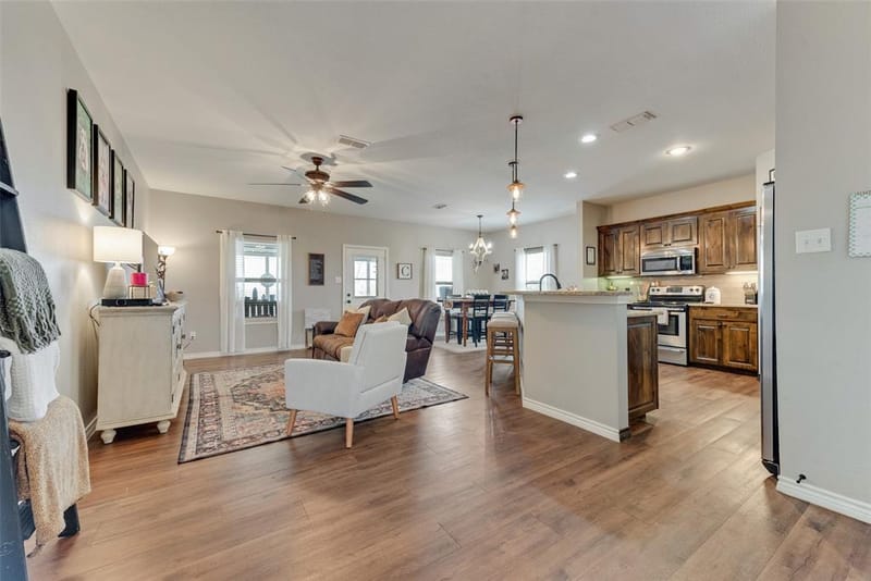 120 Horseshoe Lake Drive, Edgewood TX 75117 - Photo 6