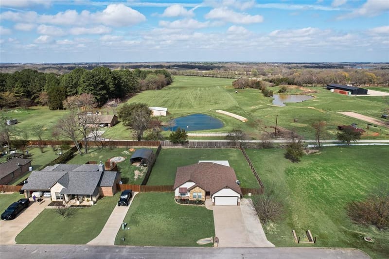 120 Horseshoe Lake Drive, Edgewood TX 75117 - Photo 3