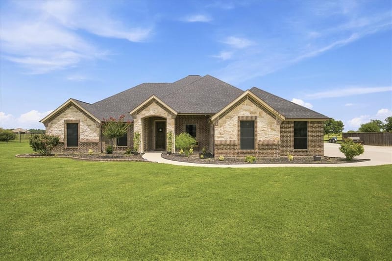 2447 County Road 2710, Caddo Mills TX 75135 - Photo 2