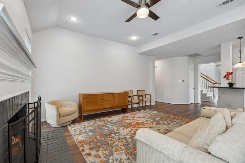 2623 Garden Ridge Lane, Arlington TX 76006 - Photo 8