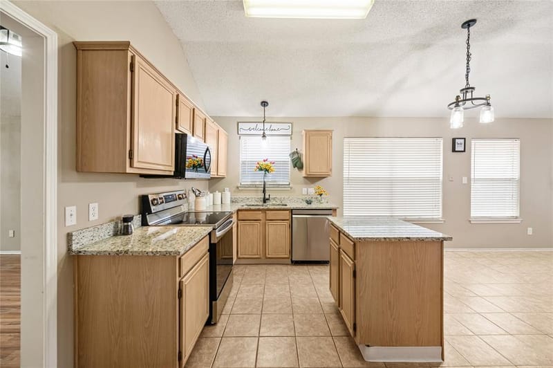 8112 Heritage Place Drive, Fort Worth TX 76137 - Photo 7