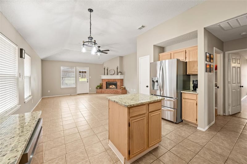 8112 Heritage Place Drive, Fort Worth TX 76137 - Photo 9