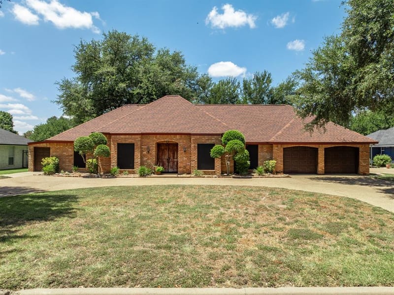 9208 Country Lake Drive, Waco TX 76708 - Photo 2