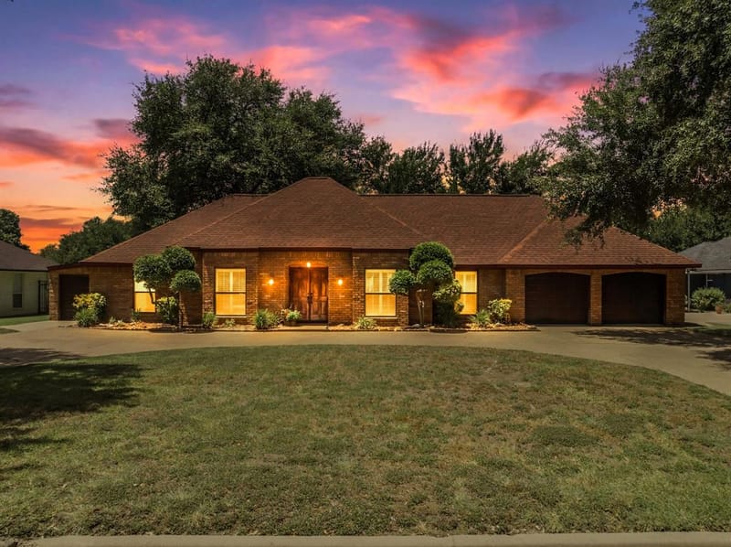 9208 Country Lake Drive, Waco TX 76708