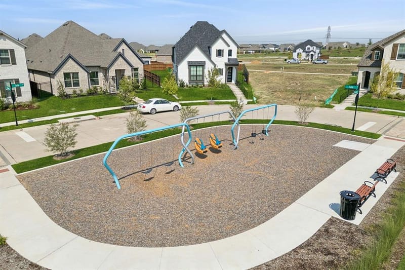 1004 Pearl Crescent Place, Crowley TX 76036 - Photo 33