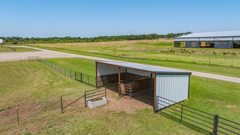 385 Private Road 1733, Stephenville TX 76401 - Photo 38