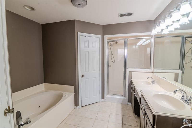 6014 Brenhaven Road, Arlington TX 76017 - Photo 11