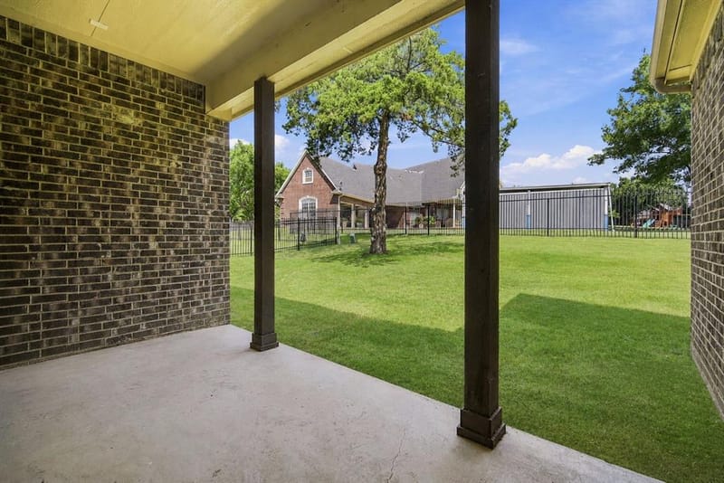 1906 Clearview Drive, Ennis TX 75119 - Photo 33
