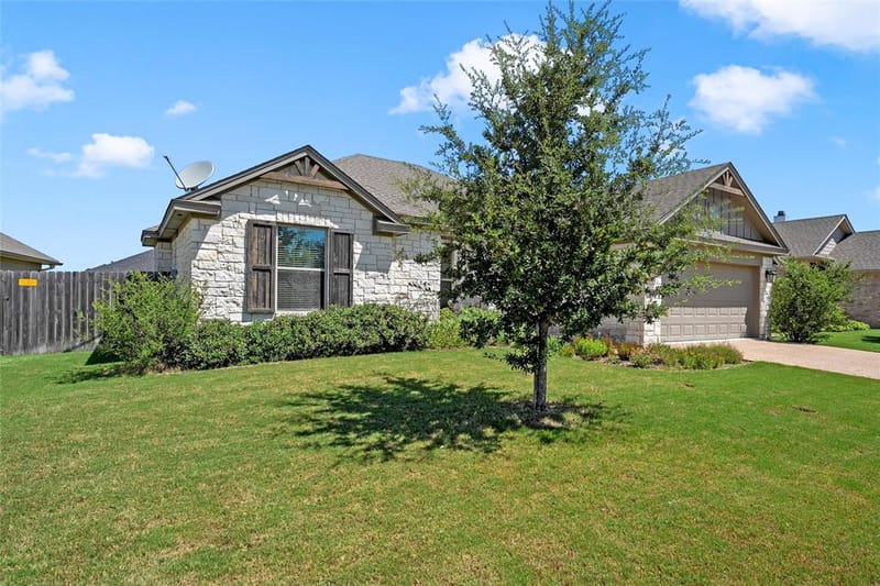 10025 Wildberry Drive, Waco TX 76712 - Photo 2